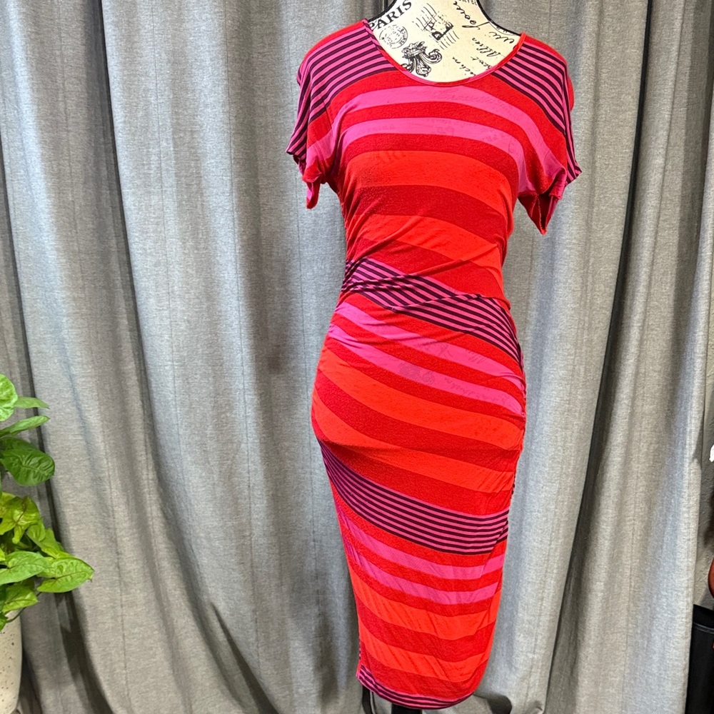 ✨SOLD✨Halston Heritage T-Shirt Dress